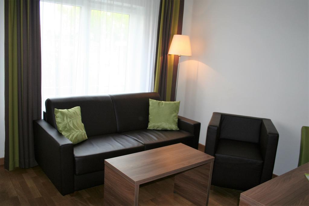 Stadthotel Bernstein Regensburg Bagian luar foto