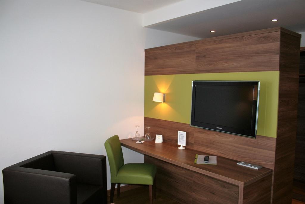 Stadthotel Bernstein Regensburg Bagian luar foto